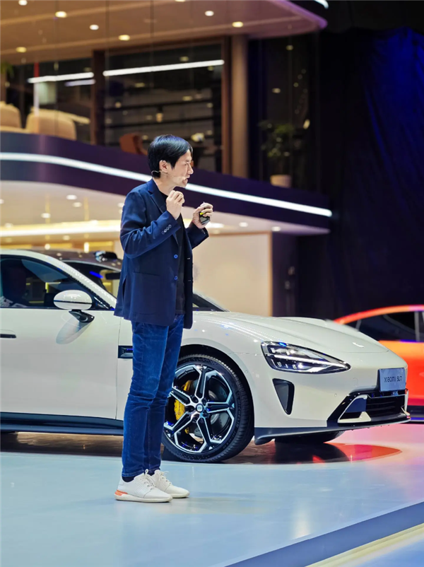 小米SU7北京車展搶先看：雷軍曬彩排現(xiàn)場