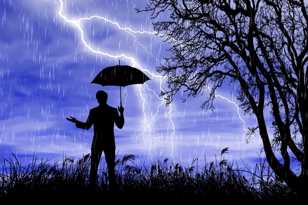 多預(yù)警齊發(fā)！冷空氣來襲 多地雷暴大風(fēng)