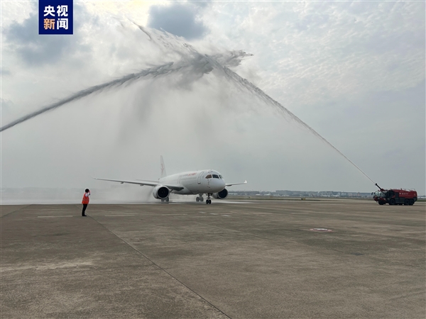 國產(chǎn)大飛機新里程碑！C919完成首次跨境商業(yè)包機航行：香港-上海