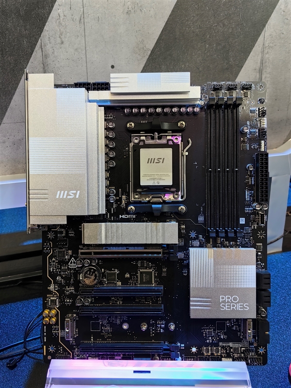 微星主板首秀CAMM2、Mini_CUDIMM兩大革命性內(nèi)存！下代普及四大徒手DIY設(shè)計(jì)
