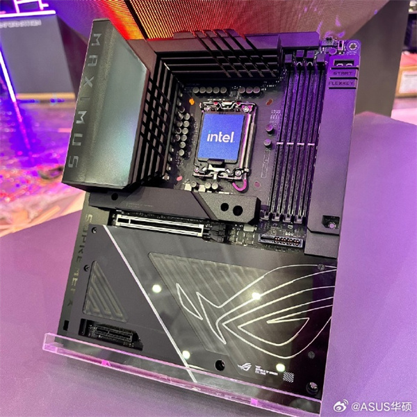 華碩ROG MAXIMUS HERO BTF背置主板亮相