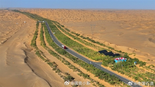 我國首條零碳沙漠公路生產(chǎn)綠電突破500萬度：治沙環(huán)保兩不誤