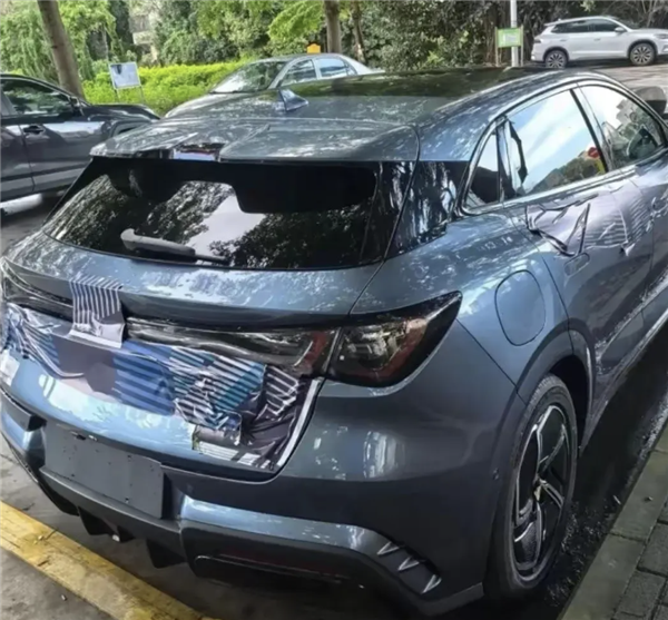 品牌首款純電小鋼炮！比亞迪海豹06GT實車曝光：有望三季度上市