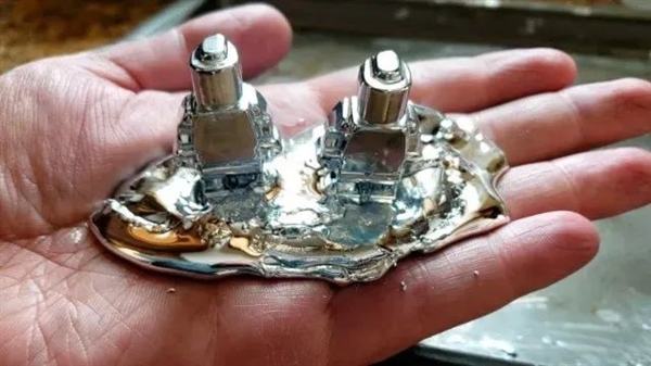 科學家造出固液相變機器人！能像《終結者》中一樣穿過牢籠