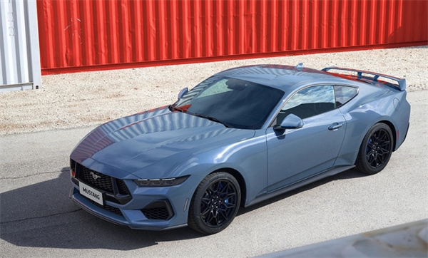 福特 Mustang 硬頂性能版和敞篷運動版上市