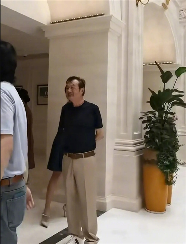 任正非新露面！80歲精神矍鑠