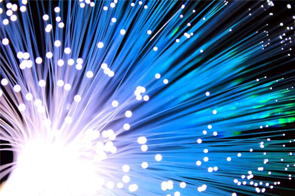 日本突破商用光纖傳輸速率極限：402Tb/s