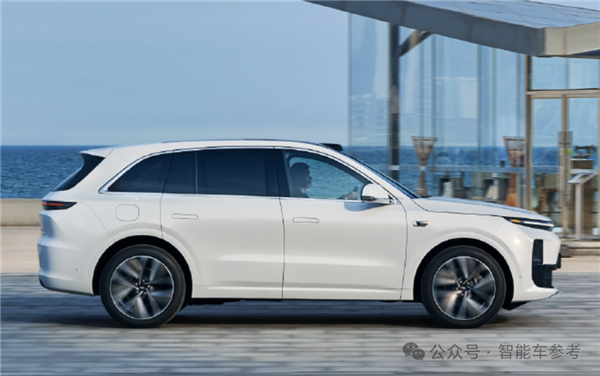 中國汽車1超2強格局：比亞迪無敵、理想復(fù)蘇、華為狂干BBA