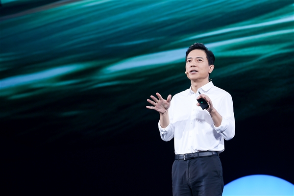百度李彥宏稱AI跑分刷榜亂象不止：今天震撼發(fā)布、明天史詩級更新