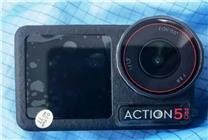 大疆Osmo Action 5 Pro運(yùn)動(dòng)相機(jī)諜照首曝：核心參數(shù)揭曉