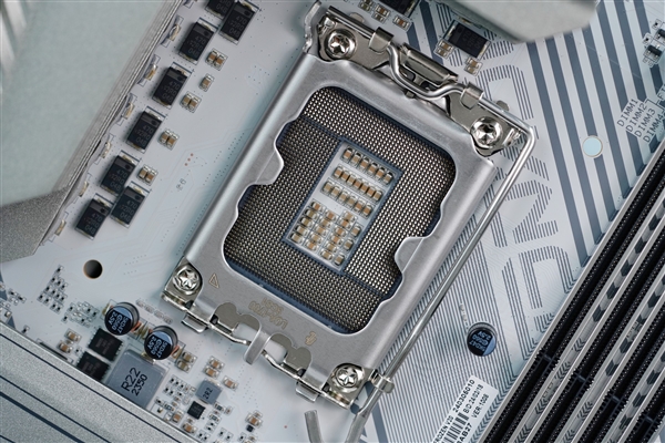 支持i9-14900K！七彩虹VCN Z790D5 ARK FROZEN方舟主板圖賞