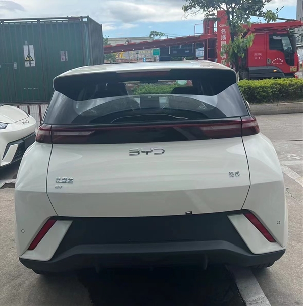 榮耀版將停產(chǎn) 新款比亞迪海鷗實(shí)車曝光：解決一個(gè)開(kāi)車痛點(diǎn)