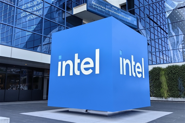 臺(tái)積電赴美建廠：Intel啟動(dòng)挖角計(jì)劃