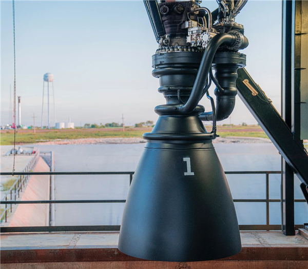 SpaceX第一臺(tái)猛禽3火箭發(fā)動(dòng)機(jī)下線：簡潔藝術(shù)品！推力280噸