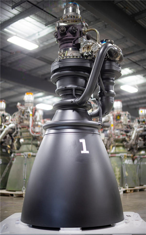 SpaceX第一臺(tái)猛禽3火箭發(fā)動(dòng)機(jī)下線：簡潔藝術(shù)品！推力280噸