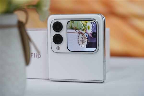 華為首款nova小折疊！nova Flip圖賞