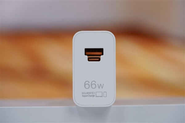 華為首款nova小折疊！nova Flip圖賞