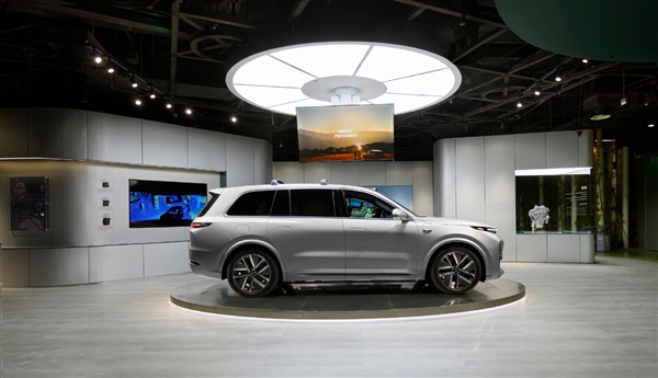 歷史一刻！理想L9入駐北京汽車博物館：第一輛增程式電動(dòng)車