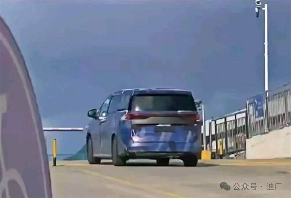 比亞迪全新MPV諜照再曝光：車頭懸掛漢字“唐”