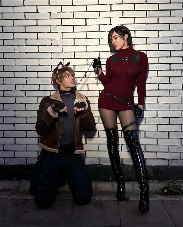 《生化危機4RE》超美Cos圖賞：艾達王牽著忠犬里昂