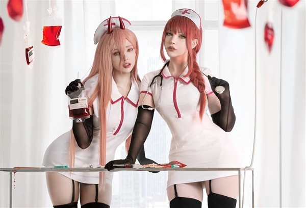 《生化危機4RE》超美Cos圖賞：艾達王牽著忠犬里昂