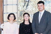 姚明女兒已高過1米9的葉莉：網(wǎng)友感慨才14歲