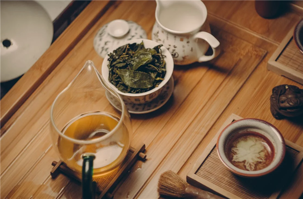 女子自制涼茶喝完中毒：誤把斷腸草當(dāng)作金銀花