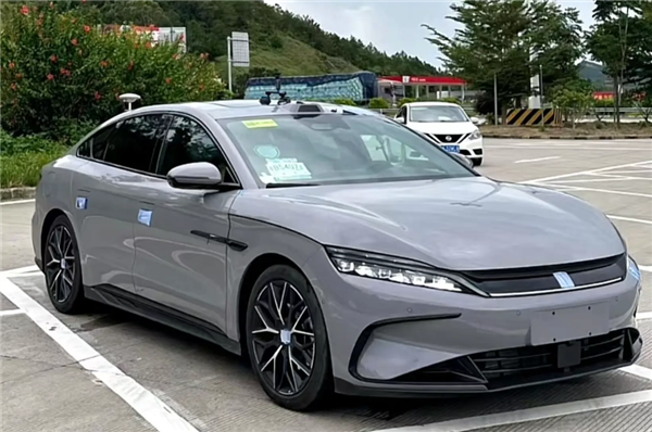 新增激光雷達(dá)！2025款比亞迪漢實(shí)車曝光：預(yù)扣提車價高23萬元