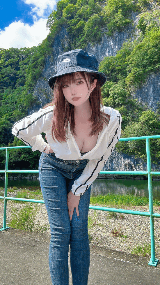 櫻花妹cos《尼爾》2B小姐姐：豐腴肥美 誰人不愛