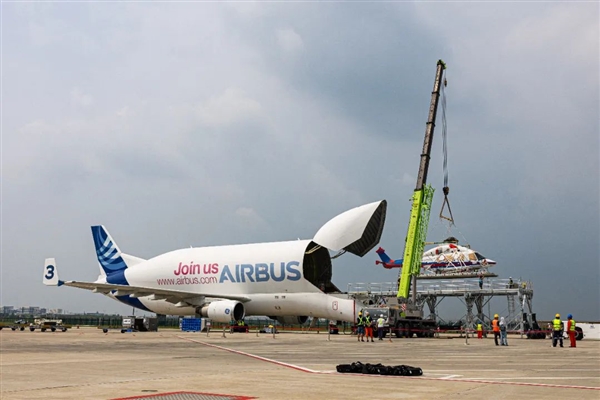 全球僅剩5架！空客“大白鯨”運輸機首次運抵中國青島