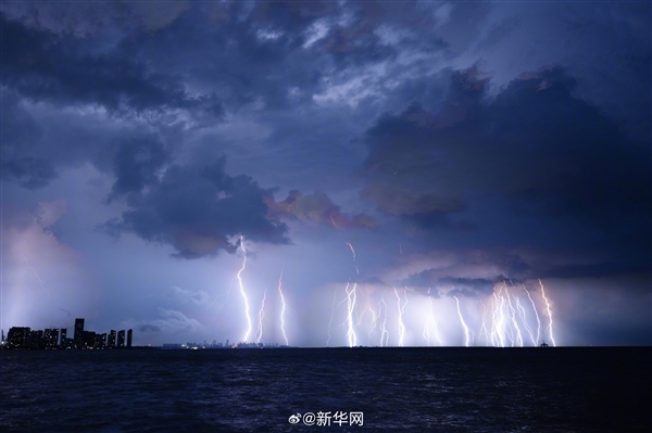 超強(qiáng)臺(tái)風(fēng)摩羯今將登陸海南、廣東：強(qiáng)度超17級(jí)
