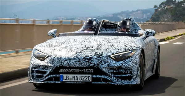 有錢人的大玩具！奔馳AMG PureSpeed上路測(cè)試：2025年全球首發(fā)