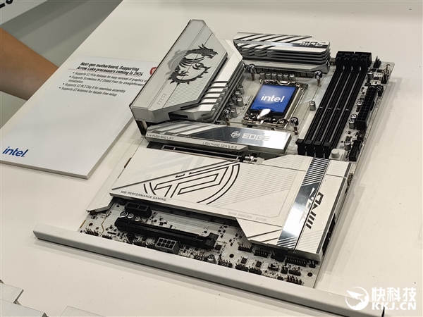 微星展示四款酷睿Ultra 200V筆記本：13-16寸全都有、輕至990克