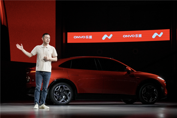 蔚來李斌：油車已進(jìn)惡性循環(huán)、新能源車2年內(nèi)滲透率將達(dá)80%