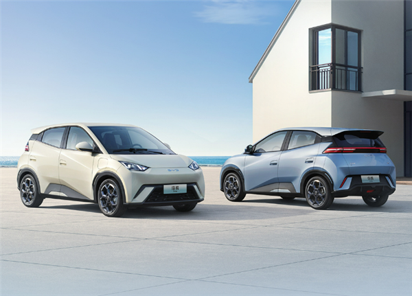 純電A00級(jí)小車強(qiáng)選手！比亞迪海鷗7月銷量出爐：狂砍4萬(wàn)+
