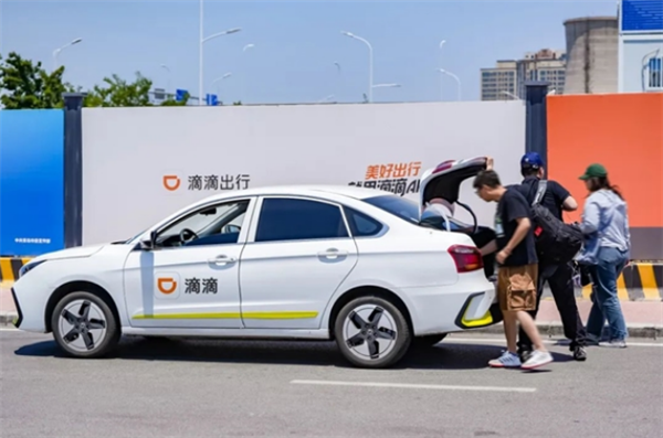 滴滴包車(chē)服務(wù)全國(guó)上線(xiàn)：專(zhuān)屬司機(jī)、專(zhuān)屬車(chē)輛