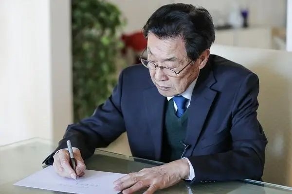 中國載人航天工程首任總設(shè)計師王永志被授予“共和國勛章”