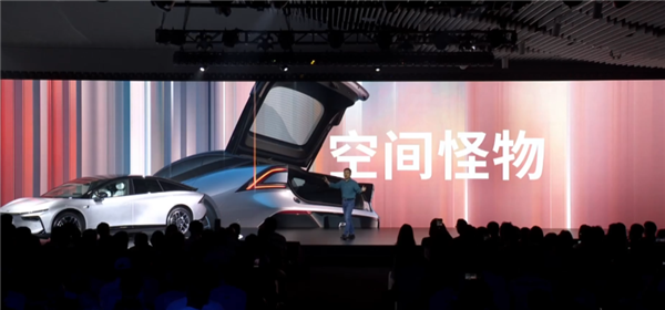 何小鵬：小鵬P7+是三合一新物種 轎跑姿態(tài)、SUV空間、MPV舒適性