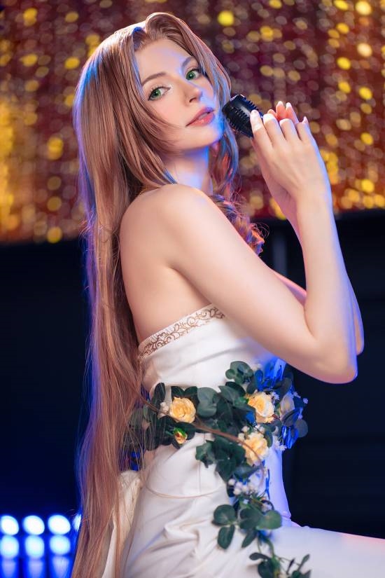 礙事梨體?！而Q潮》COS：潔白無(wú)瑕