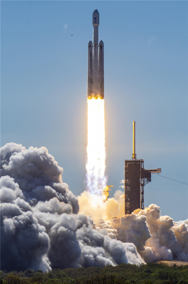6噸！SpaceX重型獵鷹發(fā)射大行星探測器：木衛(wèi)二上找生命