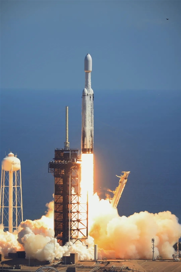 6噸！SpaceX重型獵鷹發(fā)射大行星探測器：木衛(wèi)二上找生命