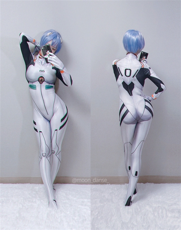 ShiftUP美女員工Cos《星刃》《妮姬》：很性感！很還原