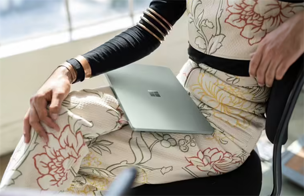 微軟 Surface Laptop 5 新固件發(fā)布：解決隨機關機，延長電池壽命