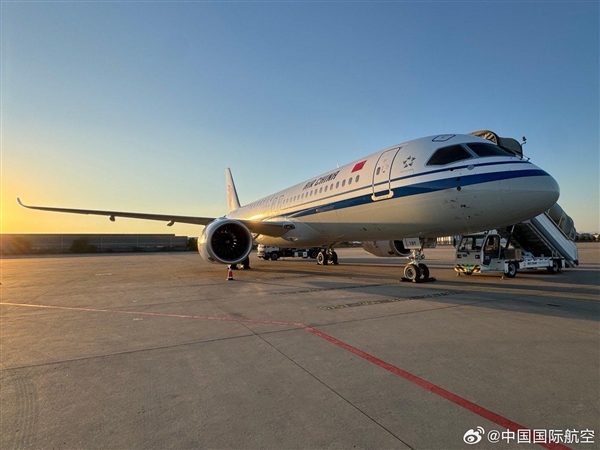 國航接收第二架C919國產(chǎn)大飛機：已飛抵北京