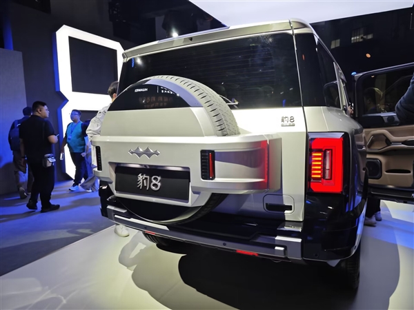 比亞迪首款華為智駕車！方程豹汽車豹8上市：37.98萬起