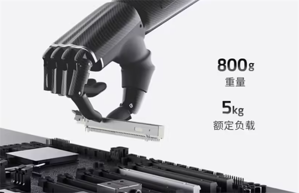 靈寶 CASBOT 01 人形機(jī)器人發(fā)布：52自由度，頭部配屏，獲聯(lián)想投資