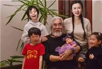 73歲張紀(jì)中為四胎女兒辦滿月宴 曬全家福慶祝
