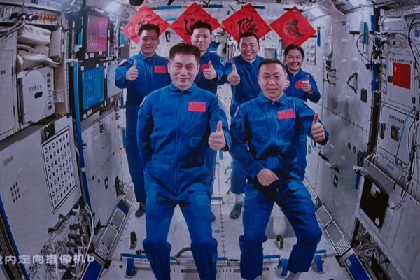 神舟一號(hào)發(fā)射整整25年！航天飛機(jī)、載人飛船爭(zhēng)論了3年多