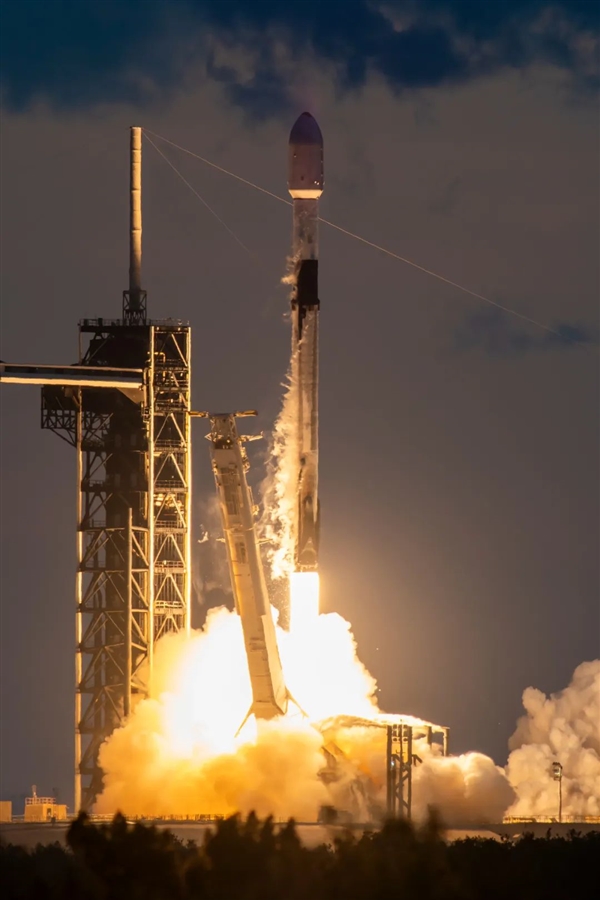 SpaceX發(fā)射神秘衛(wèi)星：真實名字、用途一概不知