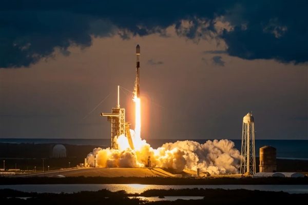 SpaceX發(fā)射神秘衛(wèi)星：真實名字、用途一概不知